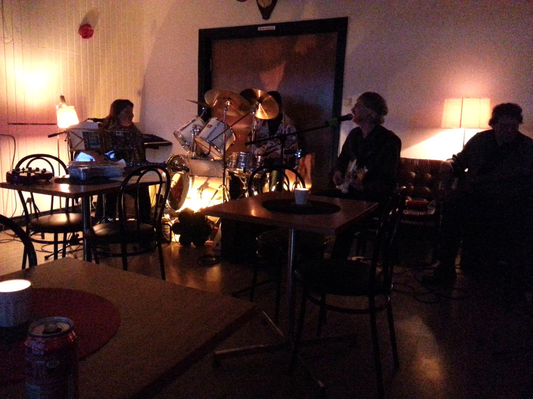 Levande musik i Royalhuset idag